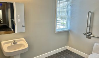 33 Dale Rd, Avon, CT 06001