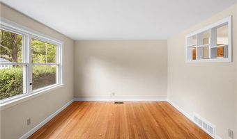 85 Sachem Rd, North Kingstown, RI 02852