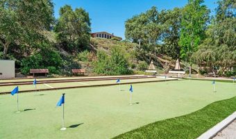 8975 Lawrence Welk 2, Escondido, CA 92026