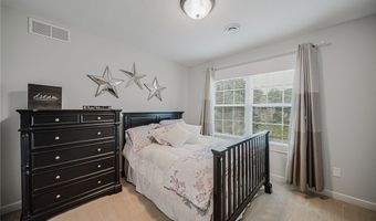 985 W Martin Ave, Amherst, OH 44001