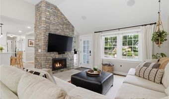 1 Blacksmith Rd, Lincoln, RI 02865