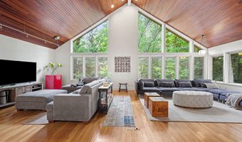 5315 Red Fox Run, Ann Arbor, MI 48105