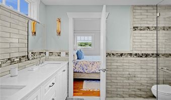 115 Beavertail Rd, Jamestown, RI 02835
