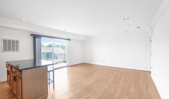 4940 A St SE 406, Washington, DC 20019