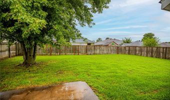 908 Cheyenne Dr, Bentonville, AR 72712