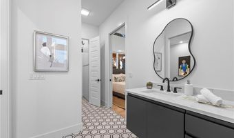 609 SW 4th St, Bentonville, AR 72712