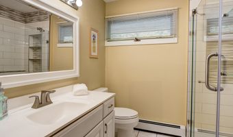 15 Brookridge Dr, Avon, CT 06001