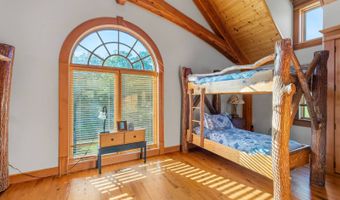 300 Eagle Point Dr, Albany, KY 42602