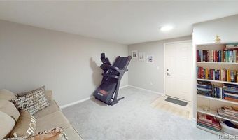 2916 Signature Blvd, Ann Arbor, MI 48103