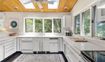 76 Battery Ln, Jamestown, RI 02835