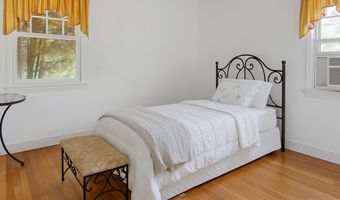 79 Middlesex Ave, Chester, CT 06412