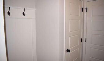 184 Auburn Crossing Dr, Auburn, GA 30011