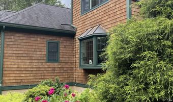 1026 Essex St, Bangor, ME 04401