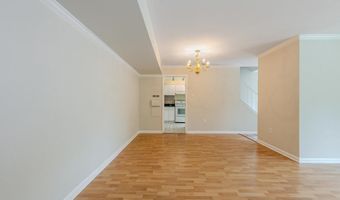 4627 LOGSDON Dr 51, Annandale, VA 22003