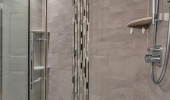 34 Serpentine Dr, Atlantic Highlands, NJ 07716