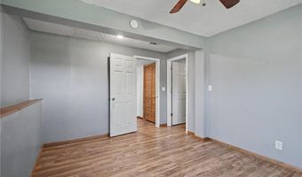 1003 Lisa Ct, Baldwin City, KS 66006