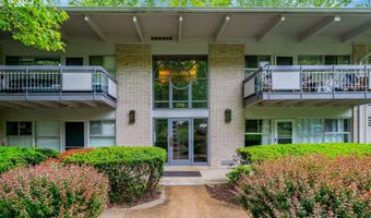 7717 DONNYBROOK Ct 103, Annandale, VA 22003