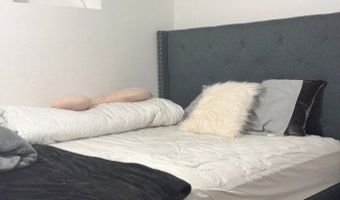 14 Cross St, Andover, NJ 07801