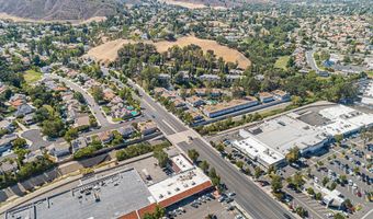 5720 Skyview Way E, Agoura Hills, CA 91301