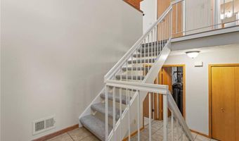8405 137th Ct, Apple Valley, MN 55124