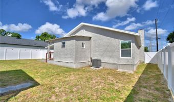 208 CENTER St, Auburndale, FL 33823