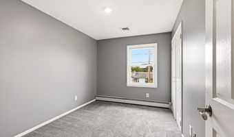 829 Mizzen Ave, Beachwood, NJ 08722