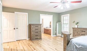 707 Alexander Dr, Aberdeen, NC 28315