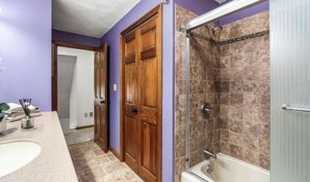 301 N Amherst Rd, Bedford, NH 03110