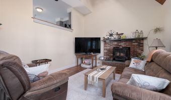 5 Pondside Pl, Cheshire, CT 06410