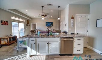 2105 Hillcrest St, Carlsbad, NM 88220