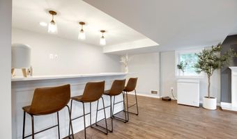 8217 CINDY Ln, Bethesda, MD 20817