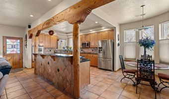650 Barnett Dr, Bosque Farms, NM 87068