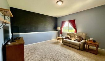 1798 Tiger Ridge Dr, Albert Lea, MN 56007