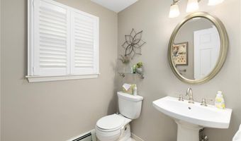 8 Princess Pine Rd, Lincoln, RI 02865