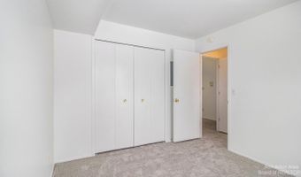 2235 S Huron Pkwy 4, Ann Arbor, MI 48104