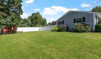 40 Murphy Dr, Cumberland, RI 02864