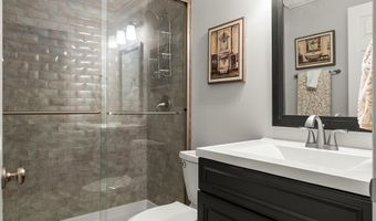 268 Magnolia Trace Dr, Ballwin, MO 63021