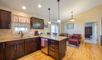 417 33rd St SW, Altoona, IA 50009