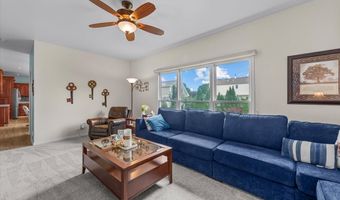 1820 Crofton Dr, Algonquin, IL 60102