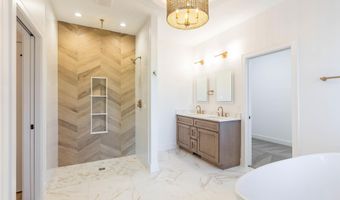2217 Golfview Dr, Auburn, IN 46706