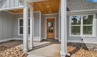 32 S Cheshnut Dr, Bella Vista, AR 72714