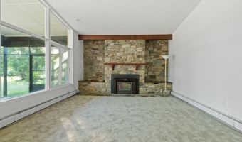 45 E LAKE Dr, Annapolis, MD 21403