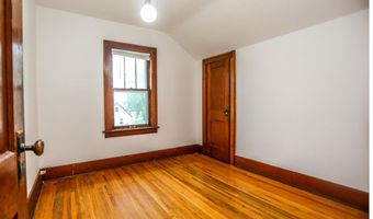 805 NE 1st Ave, Aberdeen, SD 57401