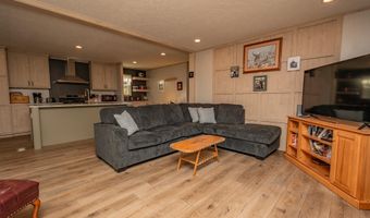 3 Back Rd, Abbot, ME 04406