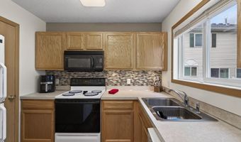 15516 Float Ln 137, Apple Valley, MN 55124