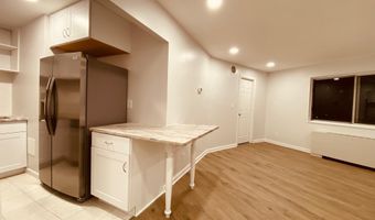 5340 HOLMES RUN Pkwy 1003, Alexandria, VA 22304