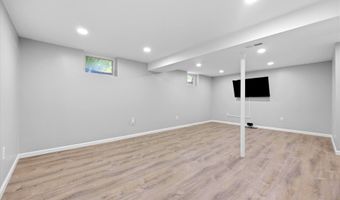 9 THREE WILLOWS Ct, Baltimore, MD 21228