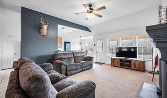 207 Deer Creek Dr, Alvord, TX 76225
