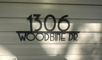 1306 Woodbine Dr, Anderson, IN 46011