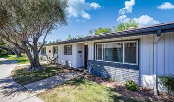 810 E Washington Ave E, Escondido, CA 92025